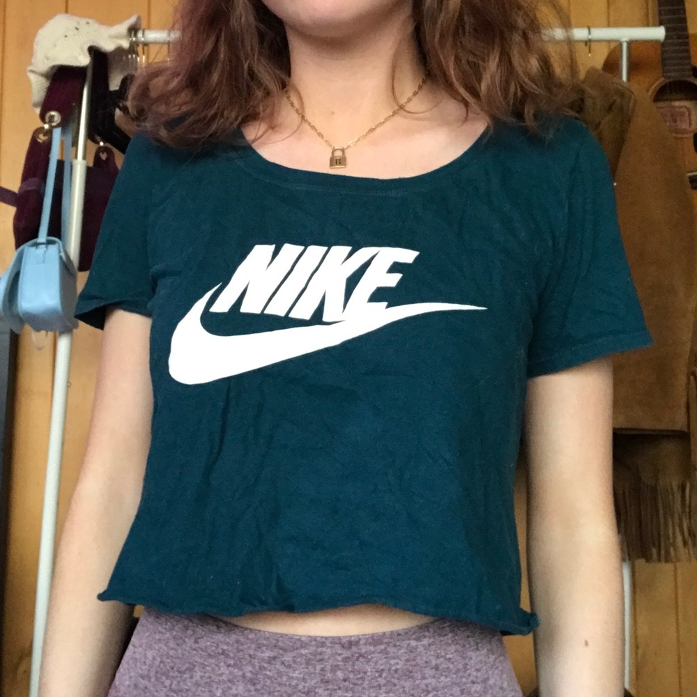 Nike Crop Top